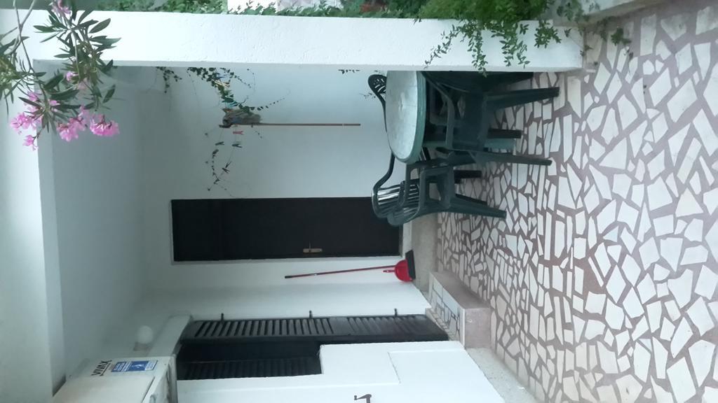Antonija Apartments With Pool ビオグラード・ナ・モル エクステリア 写真