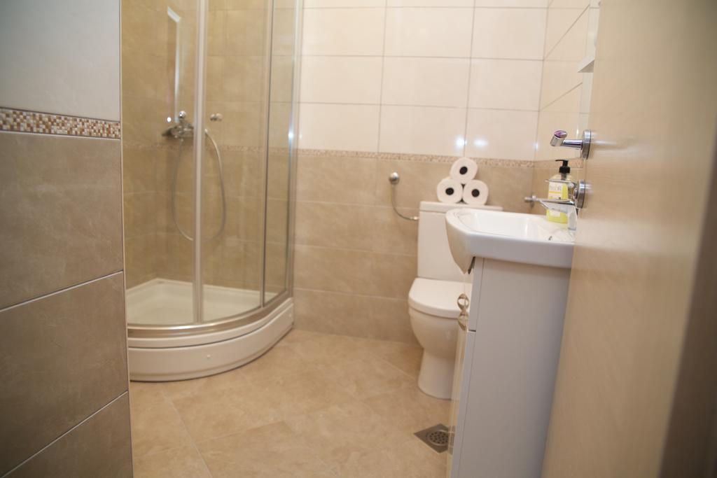 Antonija Apartments With Pool ビオグラード・ナ・モル エクステリア 写真