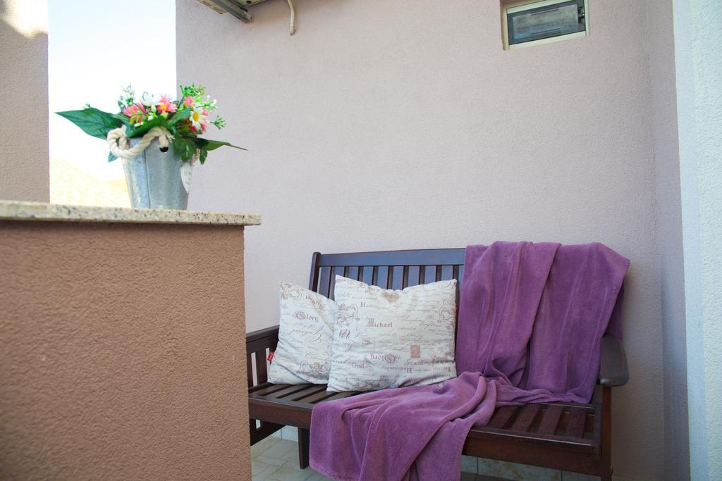 Antonija Apartments With Pool ビオグラード・ナ・モル エクステリア 写真