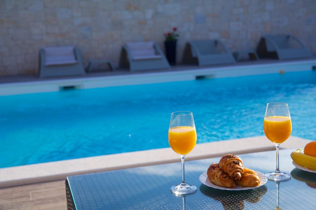 Antonija Apartments With Pool ビオグラード・ナ・モル エクステリア 写真